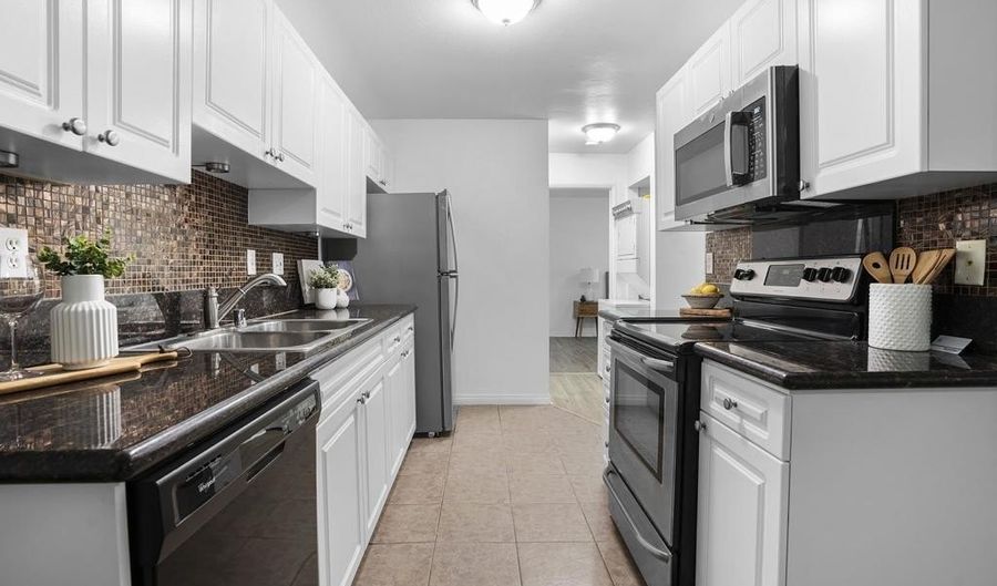 3040 Alta View Dr 106, San Diego, CA 92139 - 2 Beds, 1 Bath