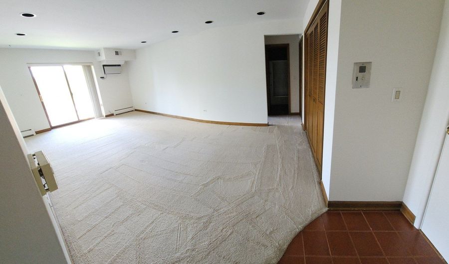 2424 E Oakton St 3C, Arlington Heights, IL 60004 - 1 Beds, 1 Bath