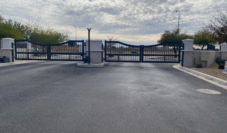 3855 S MCQUEEN Rd 107, Chandler, AZ 85286 - 3 Beds, 2 Bath