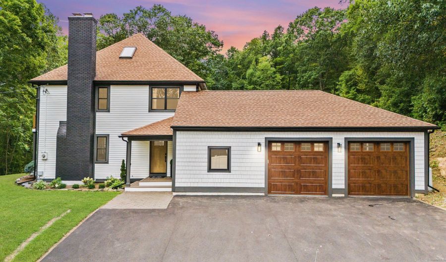 60 Mountain Rd, Colchester, CT 06415 - 3 Beds, 4 Bath