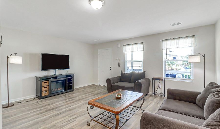 107 Palmetto Breeze Cir, Beaufort, SC 29907 - 3 Beds, 3 Bath
