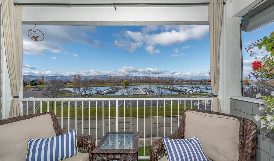 2036 Marina Ct, Bigfork, MT 59911 - 2 Beds, 3 Bath