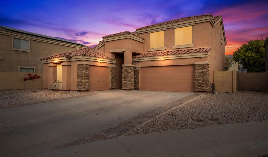 1270 W BEACON Ct, Casa Grande, AZ 85122 - 4 Beds, 3 Bath