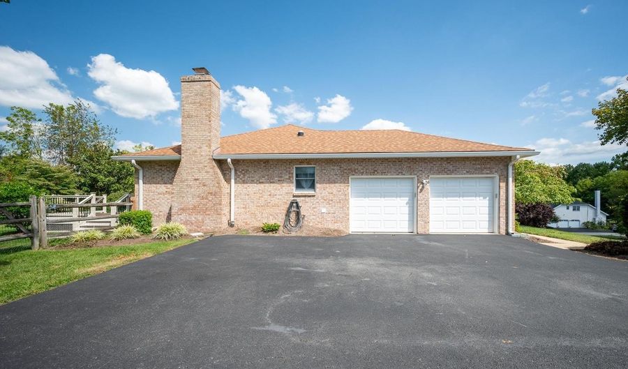 131 PEOPLES Way, Hockessin, DE 19707 - 3 Beds, 3 Bath
