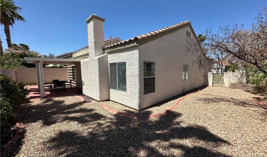 9825 Garamound Ave, Las Vegas, NV 89117 - 3 Beds, 2 Bath