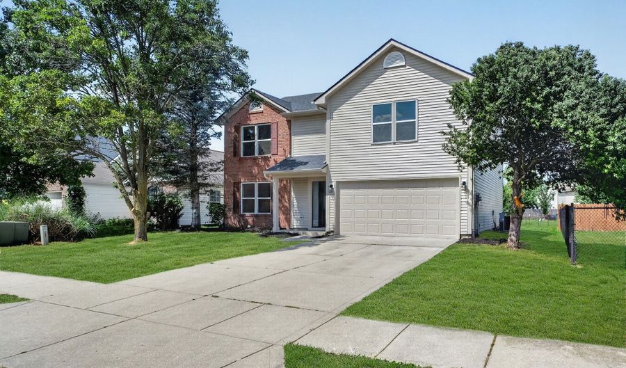2944 Corbin Dr, Indianapolis, IN 46217 - 4 Beds, 3 Bath