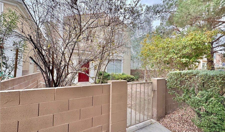 9916 La Paca Ave, Las Vegas, NV 89117 - 2 Beds, 3 Bath