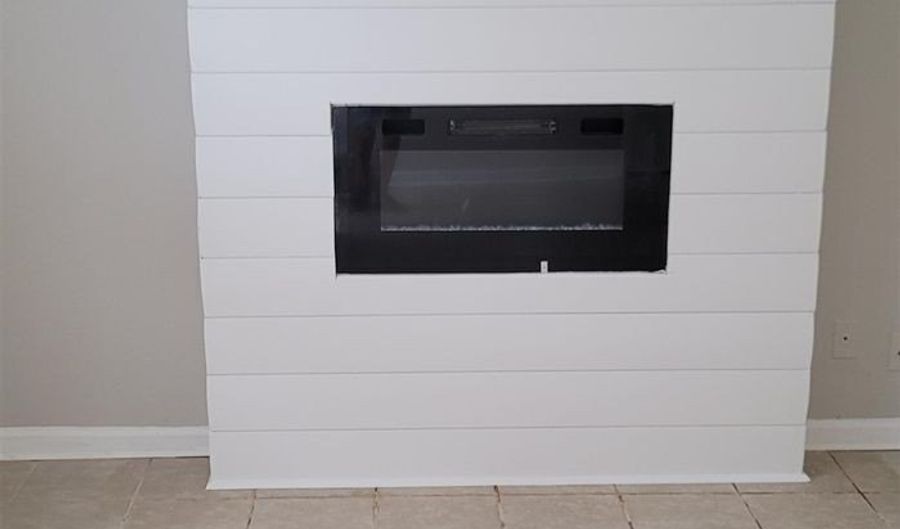 2085 Lenoa Ln, Austell, GA 30106 - 2 Beds, 2 Bath