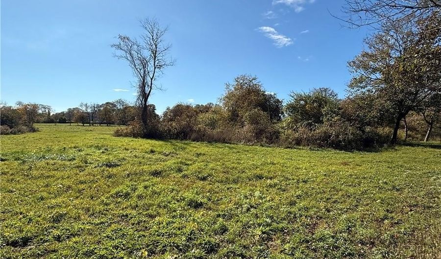 536 W Main Rd, Little Compton, RI 02837 - 4 Beds, 1 Bath