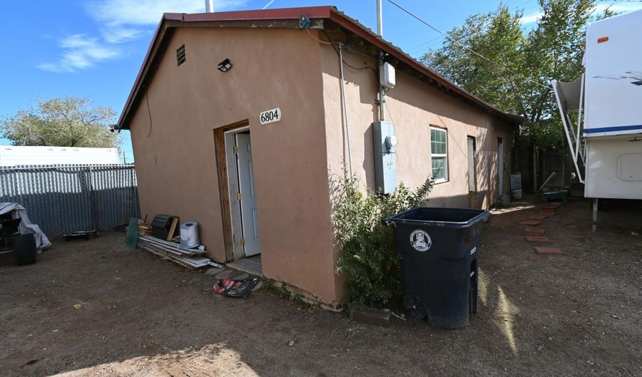 6802 COCHITI Rd SE, Albuquerque, NM 87108 - 1 Beds, 1 Bath
