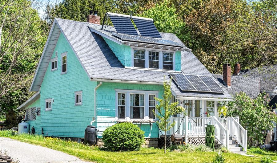 103 Green St, Augusta, ME 04330 - 3 Beds, 1 Bath