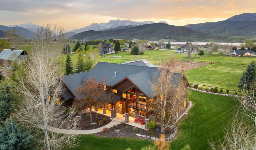 2984 W Winterton Rd, Charleston, UT 84032 - 5 Beds, 4 Bath