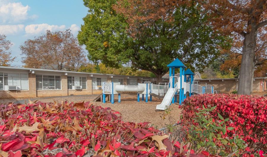 6012 SONOMA Rd, Bethesda, MD 20817 - 5 Beds, 6 Bath