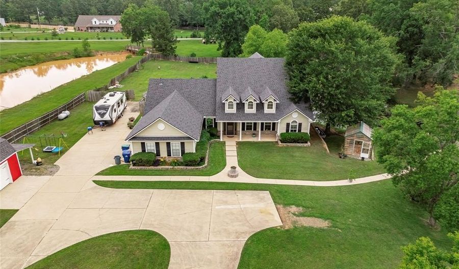 561 Linton Rd, Benton, LA 71006 - 5 Beds, 4 Bath