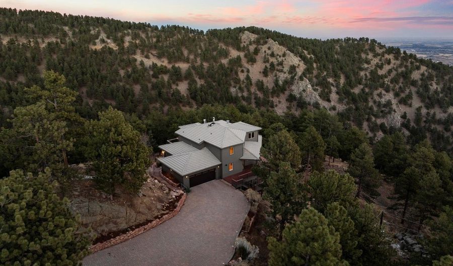 1448 Carriage Hills Dr, Boulder, CO 80302 - 5 Beds, 4 Bath