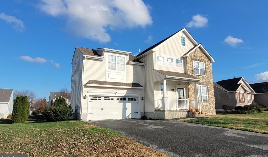 74 REDSTONE Ct, Felton, DE 19943 - 3 Beds, 3 Bath