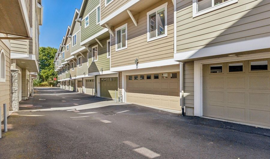 12260 SW 2ND St, Beaverton, OR 97005 - 2 Beds, 3 Bath