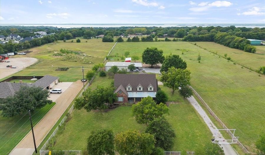 1305 Laurence Dr, Heath, TX 75032 - 4 Beds, 4 Bath