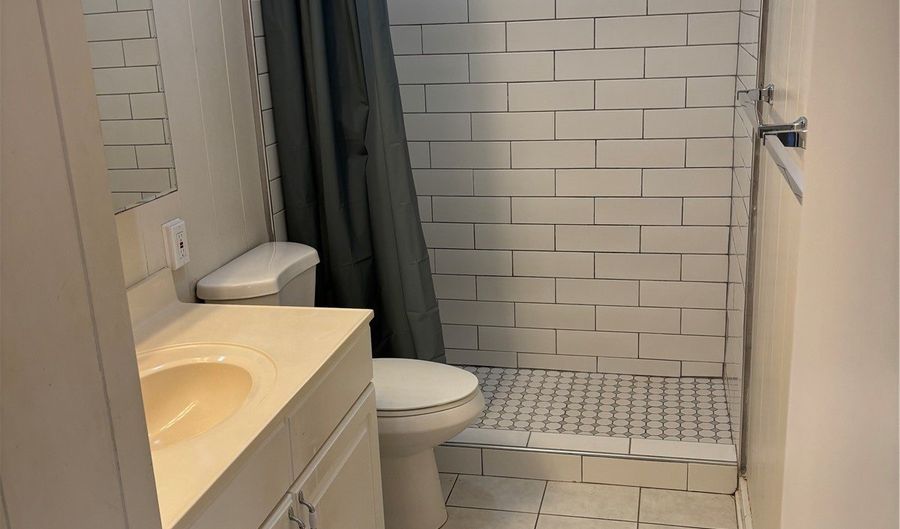 844 N King St, Honolulu, HI 96817 - 2 Beds, 1 Bath