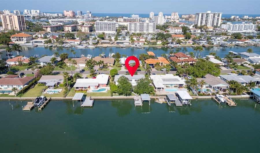207 MIDWAY Is, Clearwater Beach, FL 33767 - 4 Beds, 4 Bath