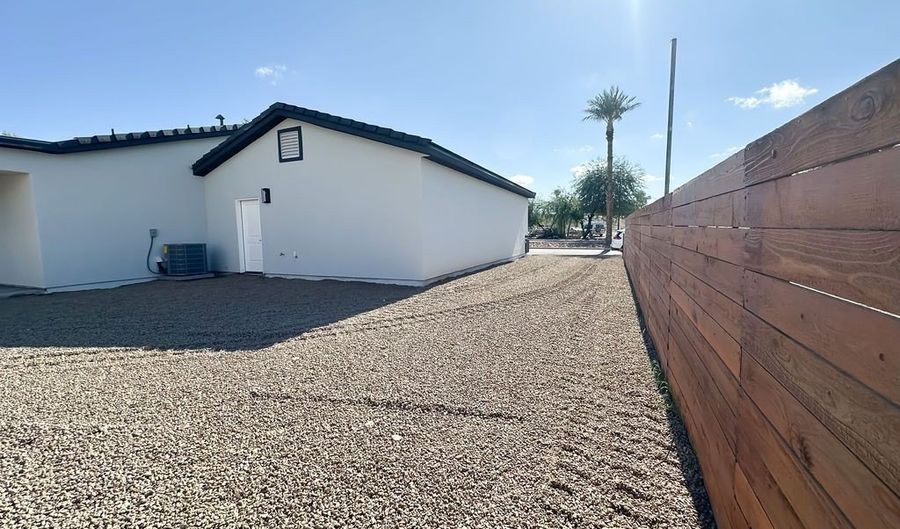 1941 Riviera Blvd, Bullhead City, AZ 86442 - 3 Beds, 2 Bath