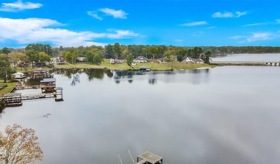 251 Jessie Jones Dr, Benton, LA 71006 - 4 Beds, 3 Bath