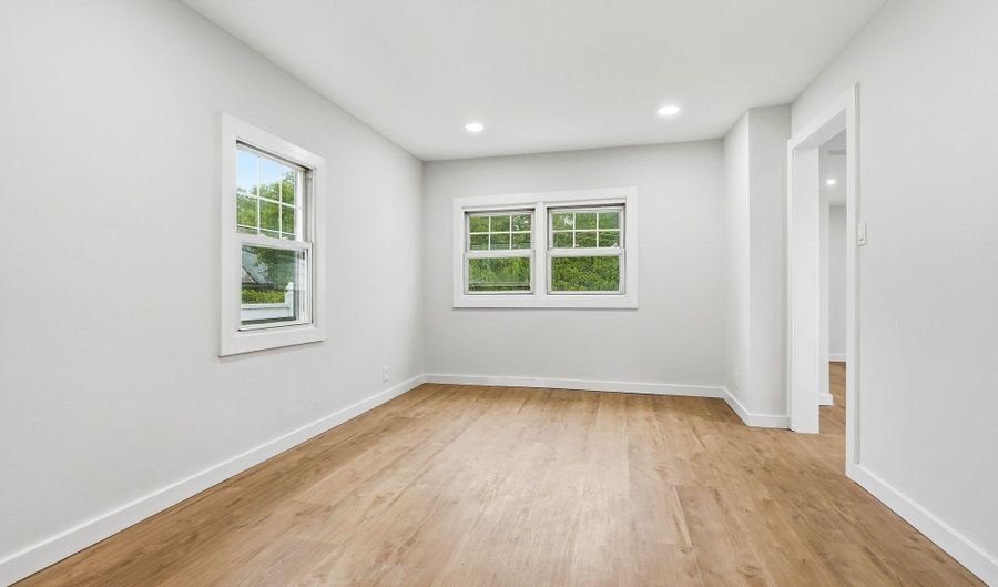 23 Mathiasen Pl 23, Aberdeen, NJ 07747 - 3 Beds, 2 Bath