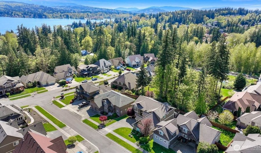 3679 Silver Oak Ct, Bellingham, WA 98226 - 4 Beds, 4 Bath