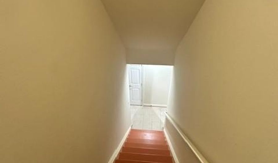 2907 DUMAS St, Alexandria, VA 22306 - 7 Beds, 6 Bath