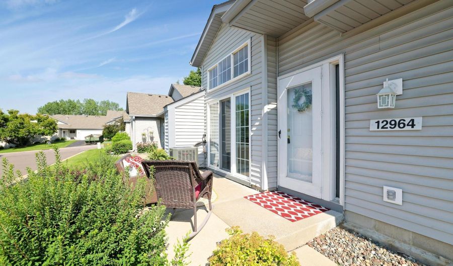12964 Echo Ln, Apple Valley, MN 55124 - 3 Beds, 2 Bath