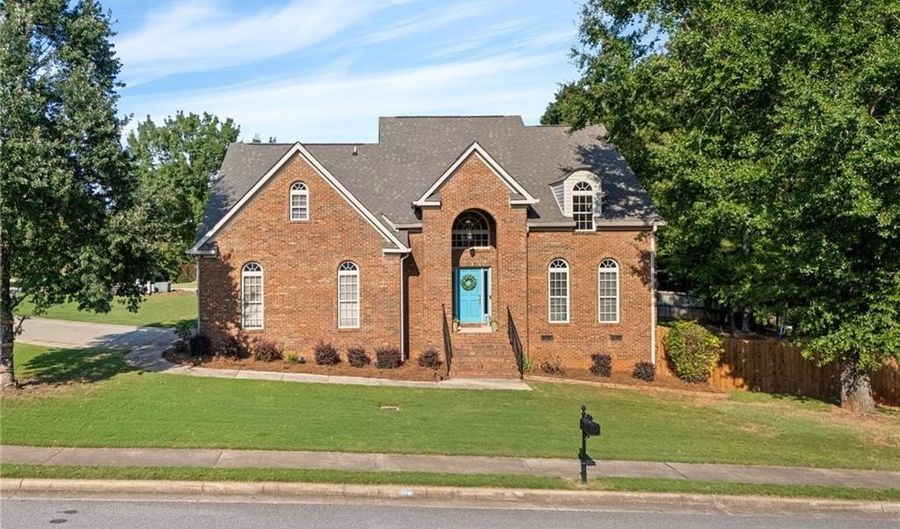 2034 KEYSTONE Dr, Auburn, AL 36830 - 4 Beds, 3 Bath
