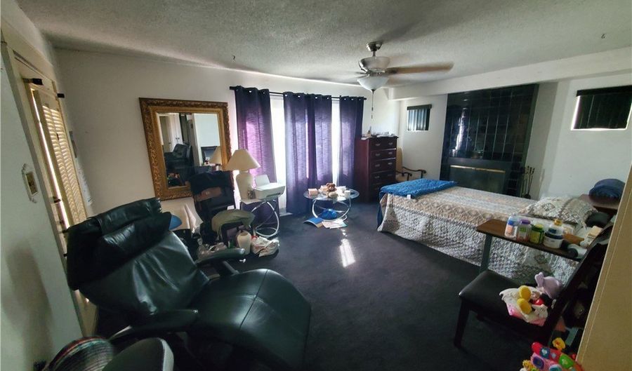 1933 W 43rd Pl, Los Angeles, CA 90062 - 4 Beds, 2 Bath