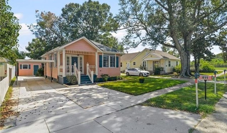 411 LEBEAU St, Arabi, LA 70032 - 2 Beds, 1 Bath