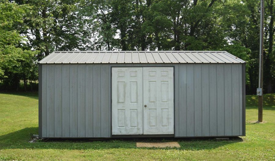473 Gunsmith School Rd, Bedford, IN 47421 - 3 Beds, 3 Bath