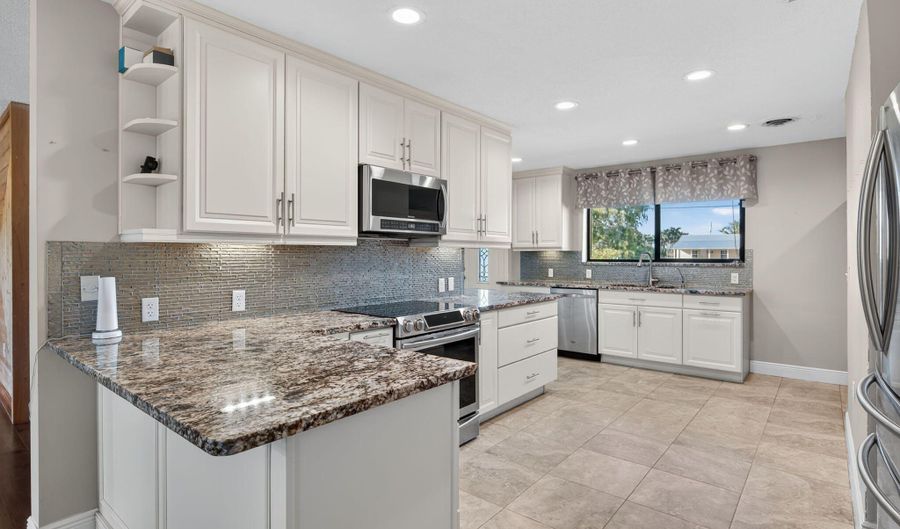 1732 SE Avenue J, Belle Glade, FL 33430 - 3 Beds, 2 Bath