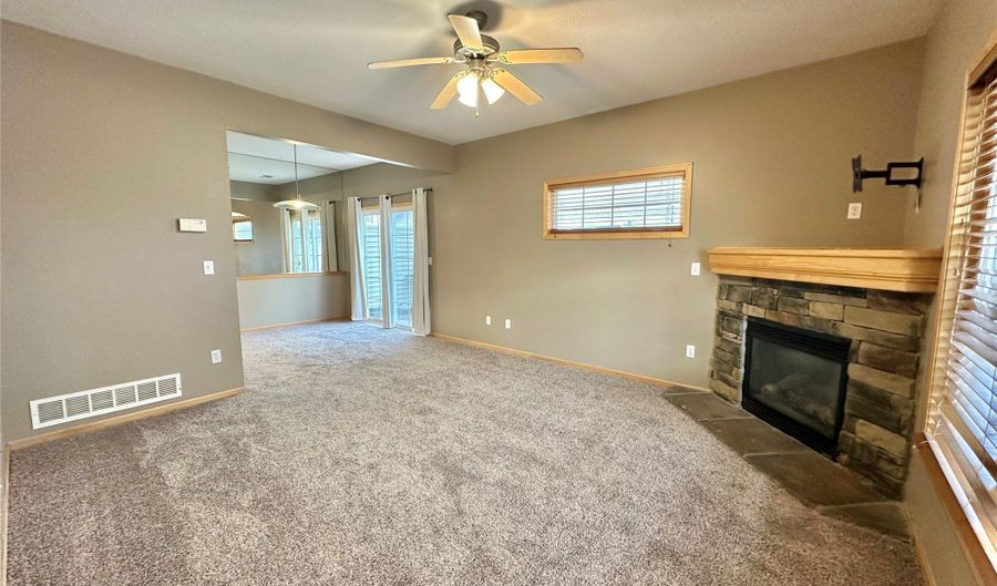 2005 SW 35th St 1003, Ankeny, IA 50023 - 2 Beds, 3 Bath