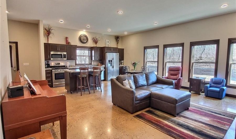 8961 70th St NW, Annandale, MN 55302 - 2 Beds, 2 Bath