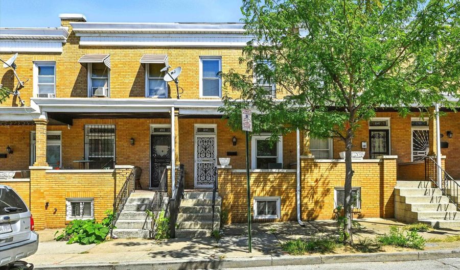 2706 E BIDDLE St, Baltimore, MD 21213 - 3 Beds, 2 Bath