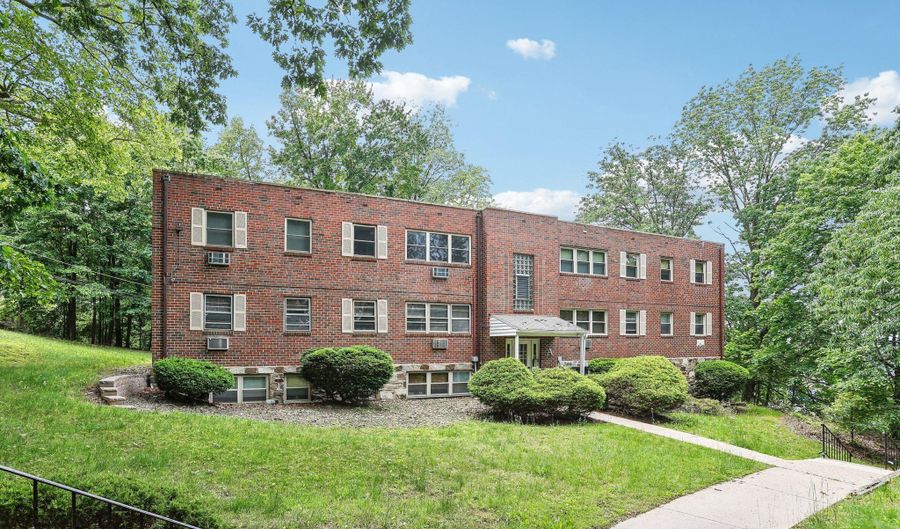 1100 TYSON Ave A-10, Abington, PA 19001 - 1 Beds, 1 Bath