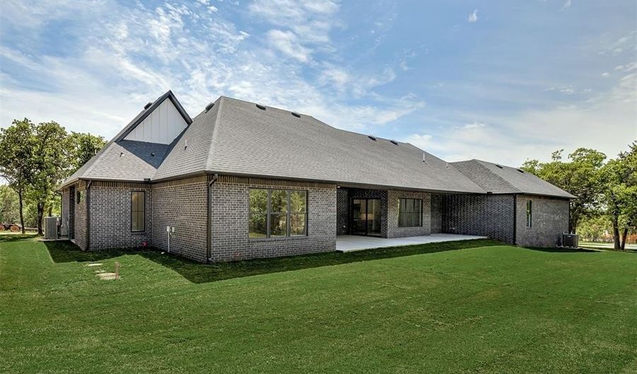 8080 Silver Spur, Arcadia, OK 73007 - 4 Beds, 3 Bath