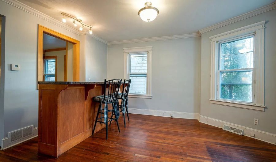 166 Beaver St 1, Ansonia, CT 06401 - 3 Beds, 1 Bath