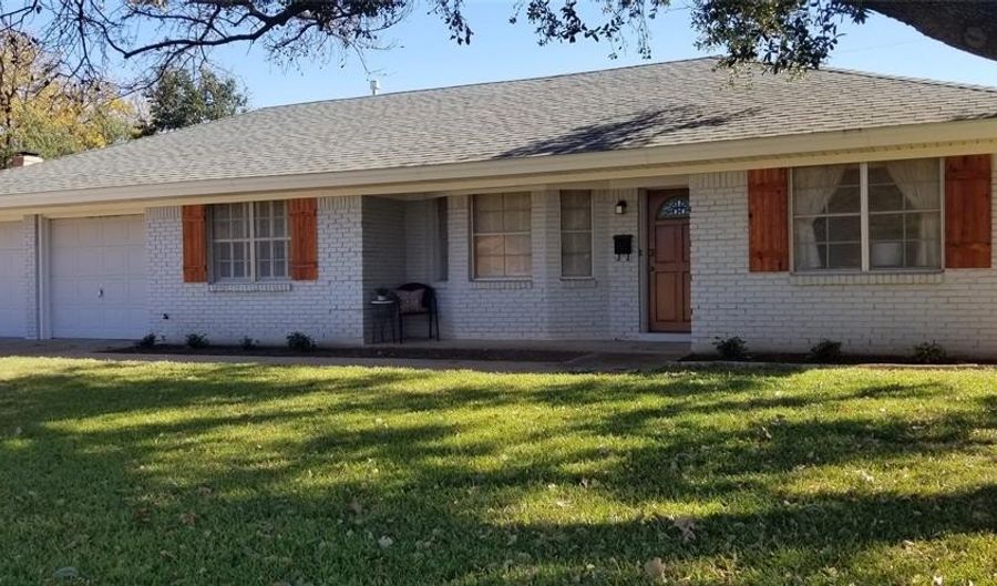 2481 Post Oak Rd, Abilene, TX 79605 - 4 Beds, 3 Bath