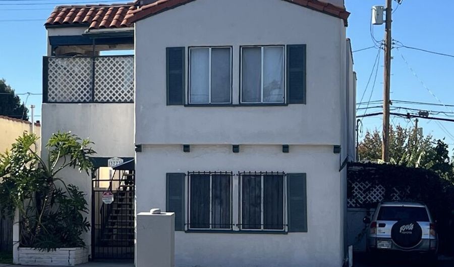 3777 S Centinela Ave, Los Angeles, CA 90066 - 6 Beds, 0 Bath