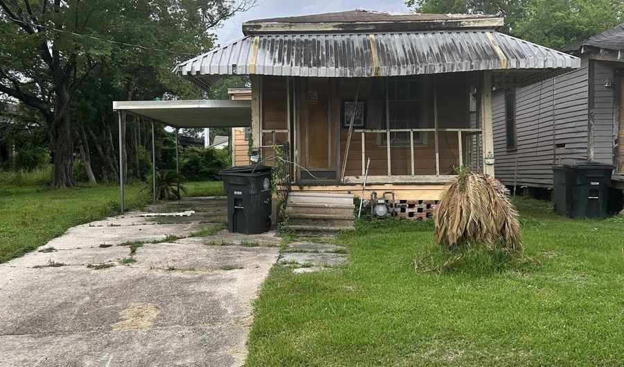 921 Napoleon St, Baton Rouge, LA 70802 - 0 Beds, 0 Bath