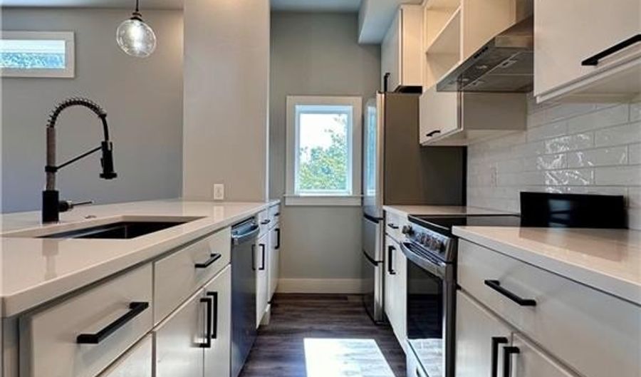 2302 I St 208, Bentonville, AR 72712 - 1 Beds, 1 Bath