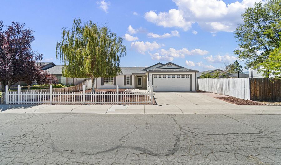 429 Sheep Camp Dr, Dayton, NV 89403 - 3 Beds, 2 Bath