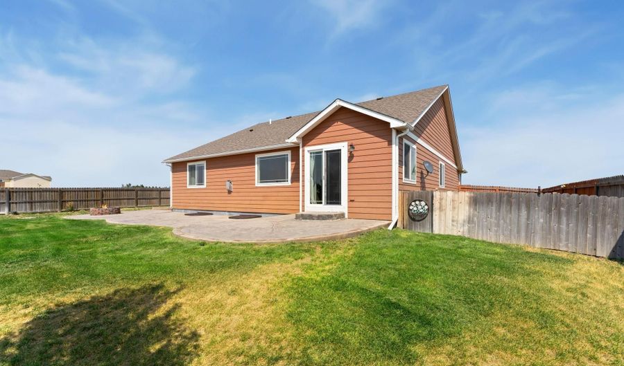 1132 VERLAN Way, Cheyenne, WY 82009 - 3 Beds, 2 Bath