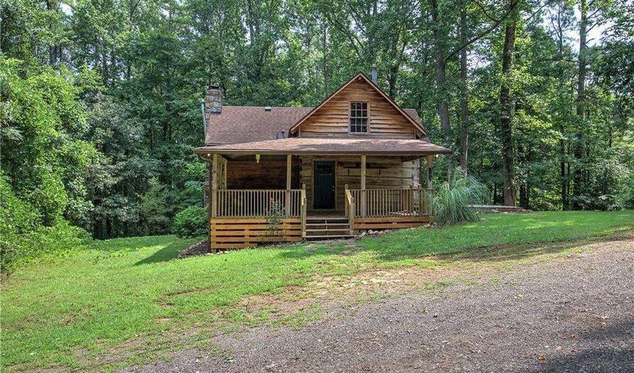 6263 James Dupree Ln, Acworth, GA 30102 - 3 Beds, 1 Bath