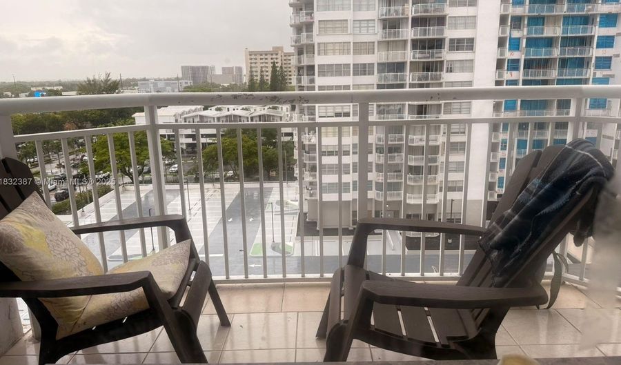18031 Biscayne Blvd 904, Aventura, FL 33160 - 2 Beds, 2 Bath