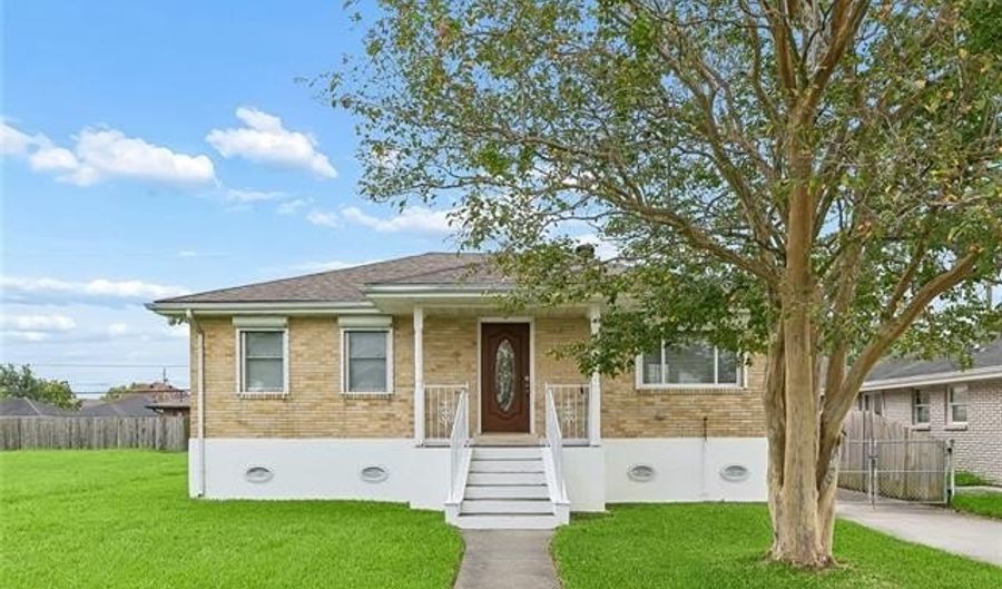 401 LLAMA Dr, Arabi, LA 70032 - 2 Beds, 1 Bath